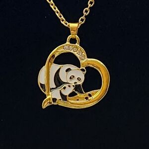 💖Beautiful Panda Heart Shaped Necklace